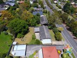 https://images.listonce.com.au/custom/160x/listings/216-manchester-road-mooroolbark-vic-3138/524/01525524_img_15.jpg?69U4vv948kg