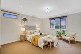 https://images.listonce.com.au/custom/160x/listings/216-vermont-street-glen-waverley-vic-3150/211/01056211_img_07.jpg?C3__SJ70ER0