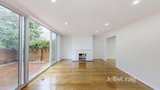 https://images.listonce.com.au/custom/160x/listings/217-como-avenue-south-yarra-vic-3141/101/01935101_img_01.jpg?F89i5uWp46k