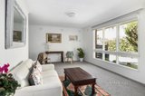 https://images.listonce.com.au/custom/160x/listings/217-darling-road-malvern-east-vic-3145/419/01512419_img_02.jpg?ks4djU92E7Q