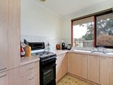 https://images.listonce.com.au/custom/160x/listings/217-ervin-road-kilsyth-vic-3137/359/01525359_img_06.jpg?_6P2LjokcR0