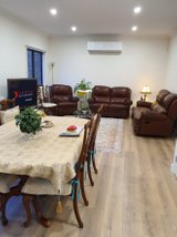 https://images.listonce.com.au/custom/160x/listings/217-greendale-road-doncaster-east-vic-3109/959/01915959_img_07.jpg?tdMhbXV1wjw