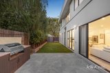 https://images.listonce.com.au/custom/160x/listings/217-ian-grove-mount-waverley-vic-3149/693/01854693_img_12.jpg?MMGtRSU5ksk