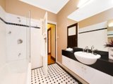 https://images.listonce.com.au/custom/160x/listings/217-langham-place-hawthorn-east-vic-3123/839/01684839_img_07.jpg?-0QkkAzVuLQ