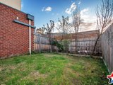 https://images.listonce.com.au/custom/160x/listings/217-morelle-court-mooroolbark-vic-3138/438/01526438_img_12.jpg?7eoL-NINia0