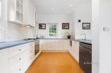 https://images.listonce.com.au/custom/160x/listings/217-ocean-beach-road-sorrento-vic-3943/927/01321927_img_03.jpg?alnei2jMk3c
