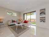 https://images.listonce.com.au/custom/160x/listings/217-thames-street-box-hill-vic-3128/773/01743773_img_03.jpg?_FedBU1vMOI