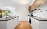 https://images.listonce.com.au/custom/160x/listings/217-wimbledon-court-mooroolbark-vic-3138/921/01938921_img_03.jpg?jJF1iSEzW38