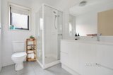 https://images.listonce.com.au/custom/160x/listings/21700-queensberry-street-north-melbourne-vic-3051/946/01254946_img_10.jpg?LvbtpDGddSI