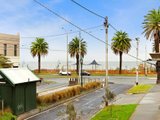 https://images.listonce.com.au/custom/160x/listings/2174-victoria-avenue-albert-park-vic-3206/720/01731720_img_05.jpg?Zuy1SWOqJoQ