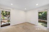 https://images.listonce.com.au/custom/160x/listings/2174-waiora-rd-rosanna-vic-3084/464/01796464_img_08.jpg?X3cBYaXM390