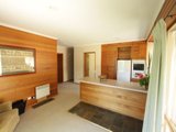 https://images.listonce.com.au/custom/160x/listings/218-boak-avenue-mount-helen-vic-3350/709/01575709_img_09.jpg?BIY8nRlFqp0