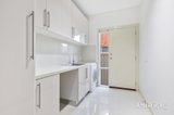 https://images.listonce.com.au/custom/160x/listings/218-clifford-street-glen-waverley-vic-3150/058/01779058_img_10.jpg?C54p1bePTJw