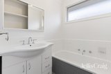 https://images.listonce.com.au/custom/160x/listings/218-florence-street-mentone-vic-3194/574/01913574_img_04.jpg?EWJJd-6-wHc