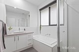 https://images.listonce.com.au/custom/160x/listings/218-helene-street-eltham-vic-3095/872/01809872_img_09.jpg?2_8jsXhuUcw