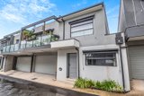 https://images.listonce.com.au/custom/160x/listings/218-loch-street-coburg-vic-3058/304/01912304_img_11.jpg?7CcqdQuiOrg