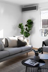 https://images.listonce.com.au/custom/160x/listings/218-mcdonald-street-preston-vic-3072/394/01911394_img_04.jpg?1Zmq0P7rYoc