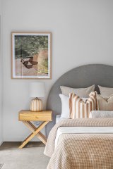 https://images.listonce.com.au/custom/160x/listings/219-como-court-dromana-vic-3936/696/01971696_img_06.jpg?iZYbw3n7feo