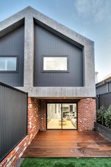 https://images.listonce.com.au/custom/160x/listings/219a-victoria-street-brunswick-vic-3056/275/01308275_img_07.jpg?Fn8tmGHQZxQ