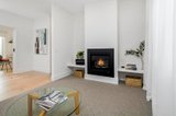 https://images.listonce.com.au/custom/160x/listings/21a-brooke-street-woodend-vic-3442/003/00964003_img_06.jpg?AvfwnN32vOE