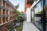 https://images.listonce.com.au/custom/160x/listings/21a-campbell-grove-northcote-vic-3070/230/01436230_img_04.jpg?jBs9RlXyWZU