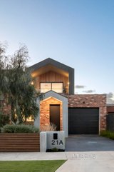 https://images.listonce.com.au/custom/160x/listings/21a-davidson-street-bellfield-vic-3081/408/01630408_img_02.jpg?qbg0AJ4dqfw