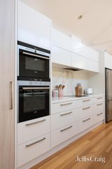 https://images.listonce.com.au/custom/160x/listings/21a-stanley-street-collingwood-vic-3066/542/01907542_img_05.jpg?wgKkHkiFhd4