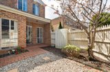 https://images.listonce.com.au/custom/160x/listings/21d-tovan-akas-avenue-bentleigh-vic-3204/942/01583942_img_02.jpg?aObrCuCexvc