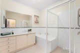 https://images.listonce.com.au/custom/160x/listings/22-4-flora-grove-forest-hill-vic-3131/313/01893313_img_08.jpg?xDVx16f59w8