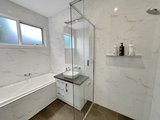 https://images.listonce.com.au/custom/160x/listings/22-alexandra-avenue-geelong-vic-3220/428/01828428_img_09.jpg?hotj97r8LXA