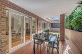 https://images.listonce.com.au/custom/160x/listings/22-balmoral-avenue-bentleigh-vic-3204/409/01338409_img_10.jpg?iDANHfsK-cg