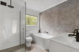 https://images.listonce.com.au/custom/160x/listings/22-balmoral-circuit-eltham-vic-3095/547/01724547_img_12.jpg?rCddSepBOZ4