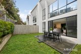 https://images.listonce.com.au/custom/160x/listings/22-bardaster-boulevard-chirnside-park-vic-3116/328/01951328_img_11.jpg?FL3PR1XeKFs