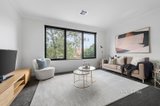 https://images.listonce.com.au/custom/160x/listings/22-bessie-street-bentleigh-east-vic-3165/018/01644018_img_05.jpg?0QNKFrzfxCE