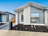 https://images.listonce.com.au/custom/160x/listings/22-beveridge-circuit-armstrong-creek-vic-3217/548/01969548_img_01.jpg?Kt_53w2nNqI