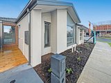 https://images.listonce.com.au/custom/160x/listings/22-beveridge-circuit-armstrong-creek-vic-3217/548/01969548_img_02.jpg?gYcp7yK-u-A