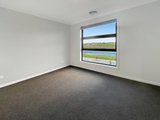 https://images.listonce.com.au/custom/160x/listings/22-beveridge-circuit-armstrong-creek-vic-3217/548/01969548_img_03.jpg?RG9bRAzCmNc