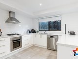 https://images.listonce.com.au/custom/160x/listings/22-bowen-road-lilydale-vic-3140/529/01529529_img_03.jpg?NmZ4-TXB-HQ