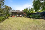 https://images.listonce.com.au/custom/160x/listings/22-bruce-street-malvern-east-vic-3145/008/01140008_img_07.jpg?kQbwt7QuU2g