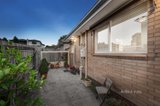 https://images.listonce.com.au/custom/160x/listings/22-capitol-avenue-mckinnon-vic-3204/742/01177742_img_10.jpg?trC1F700i1w