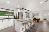 https://images.listonce.com.au/custom/160x/listings/22-carlina-court-marshall-vic-3216/592/01698592_img_03.jpg?9POVOMIkyh4