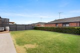 https://images.listonce.com.au/custom/160x/listings/22-carlina-court-marshall-vic-3216/592/01698592_img_09.jpg?ugD1J42Fvdc