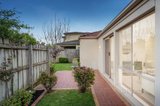 https://images.listonce.com.au/custom/160x/listings/22-charles-street-bentleigh-east-vic-3165/376/01574376_img_09.jpg?wTwrHjn9UgY