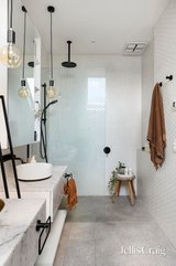 https://images.listonce.com.au/custom/160x/listings/22-chestnut-street-richmond-vic-3121/227/01753227_img_12.jpg?KRK0QLP-pFM