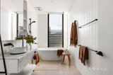 https://images.listonce.com.au/custom/160x/listings/22-chestnut-street-richmond-vic-3121/227/01753227_img_17.jpg?9iMrZSPPh6M