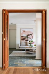 https://images.listonce.com.au/custom/160x/listings/22-currawong-road-montrose-vic-3765/903/01816903_img_02.jpg?3vaQrDoKOrY