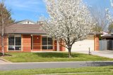 https://images.listonce.com.au/custom/160x/listings/22-dalray-crescent-new-gisborne-vic-3438/525/01896525_img_04.jpg?XxlaQT4nfpU