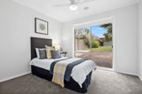 https://images.listonce.com.au/custom/160x/listings/22-dalray-crescent-new-gisborne-vic-3438/525/01896525_img_12.jpg?eD7LdZ-HfoE