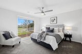 https://images.listonce.com.au/custom/160x/listings/22-dalray-crescent-new-gisborne-vic-3438/617/01573617_img_06.jpg?bcV8wMAqwJE