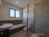 https://images.listonce.com.au/custom/160x/listings/22-davies-street-brunswick-vic-3056/721/01889721_img_07.jpg?Xk8pBUIf-W8